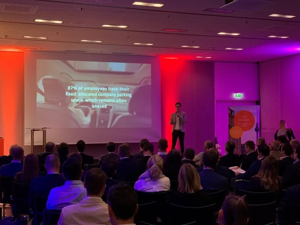 Felix Harteneck bei pwc